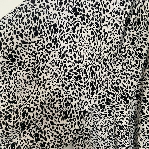 Ivy street large long sleeve romper - Picture 3 of 7